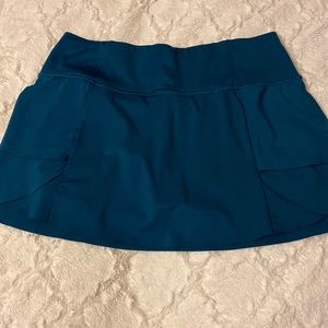 Athleta Momentum Skort
